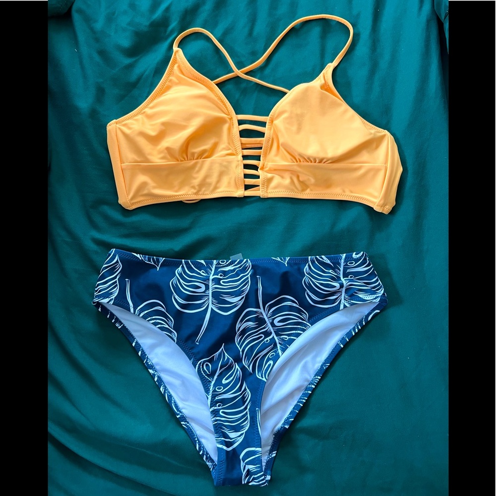 Cupshe, high wasted, 2 piece bikini.